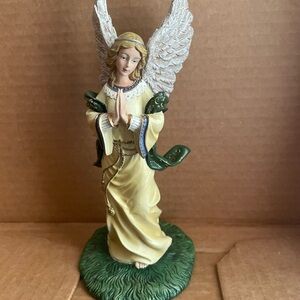 Thomas Kinkade Angel Figurine in Yellow and Green